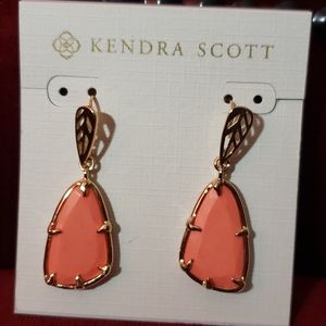 Kendra Scott Coral 14K Plated Gold Earrlngs NWC